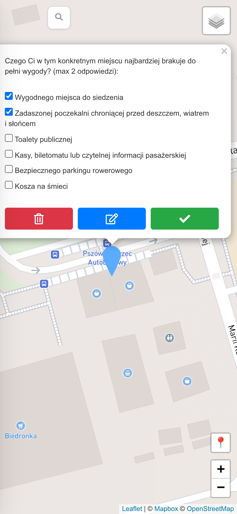 A pin on the bus station platform and the follow-up question in Polish: what does this spot lack most? A comfortable seat and a roofed shelter are ticked.